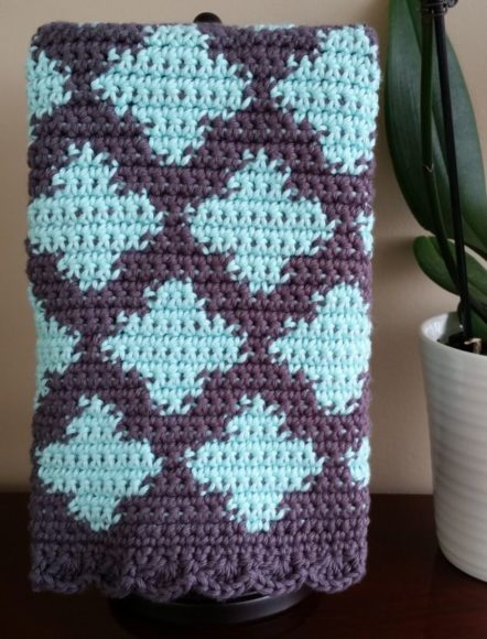Crochet Quatrefoil Fingertip Towel - hanging