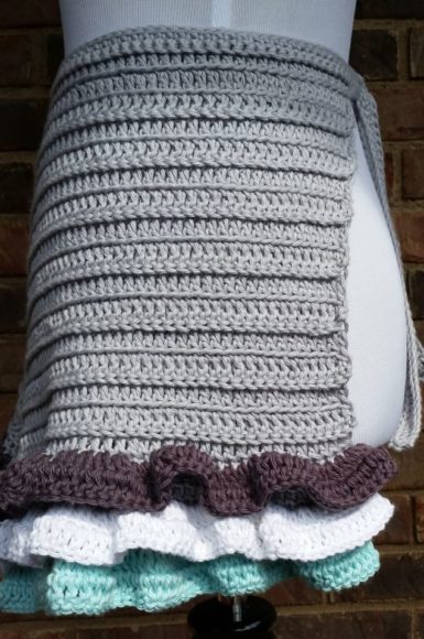 Crochet Ruffle Apron - side view