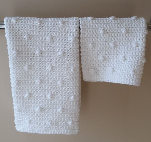Crochet Bobble Towel & Washcloth Set - hanging