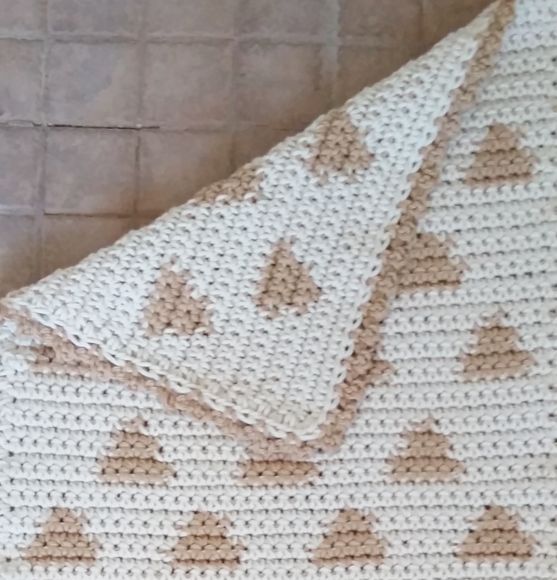 Triangle Print Crochet Towel - back