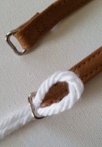 how to attach yarn to strap