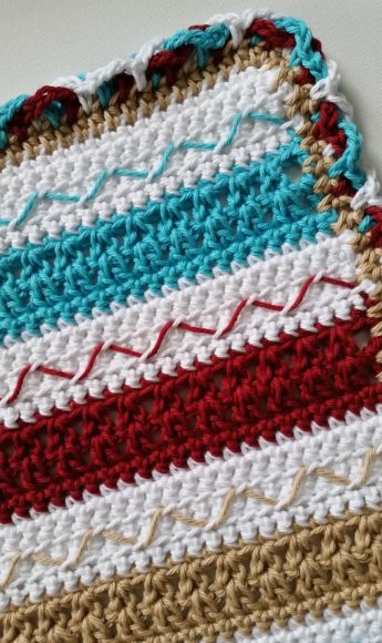 fiesta crochet placemat - zig zag detail