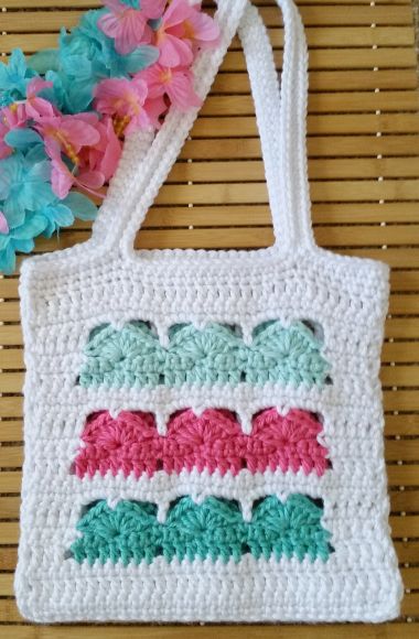 free pattern for the Bungalow Crochet Tote